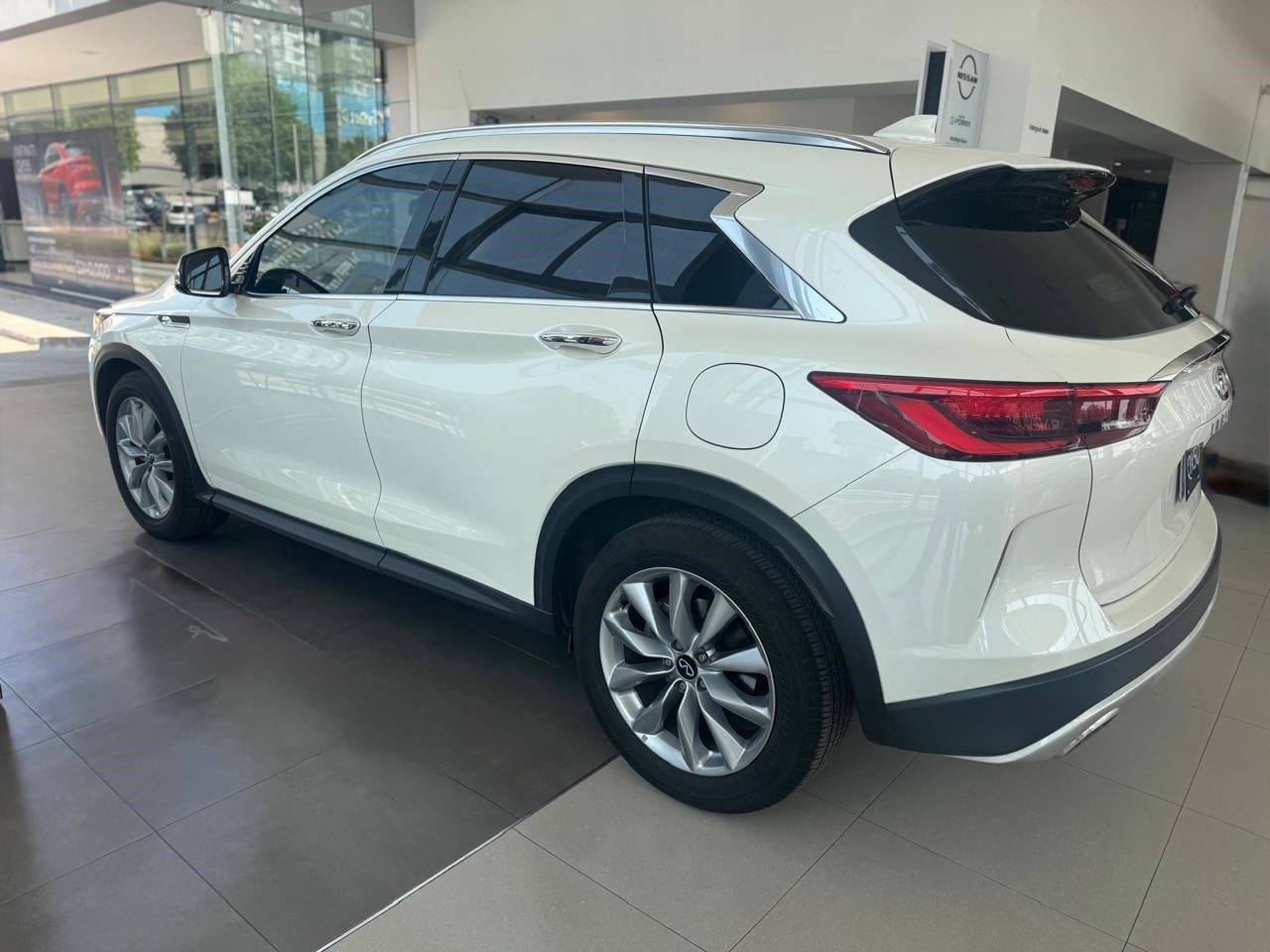 2022 INFINITI QX50 5 PTS QX50 ESSENTIAL 20T CVT PIEL F LED TP RA-19