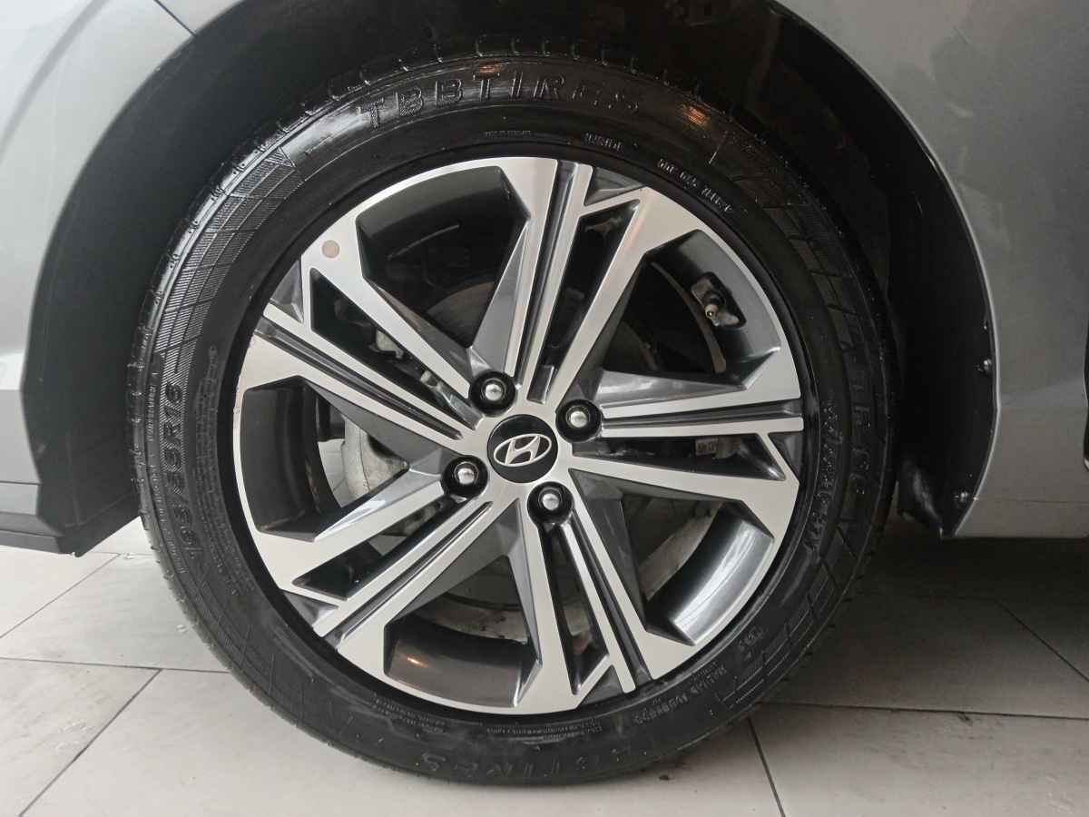 2025 Hyundai HB20 4p GL L4/1.6 Aut Rin 16