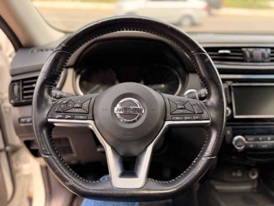 2022 Nissan X-Trail 5p Advance 3 L4/2.5 Aut Banca abatible