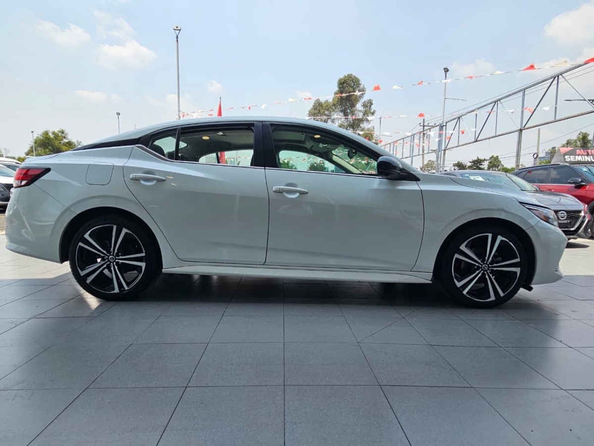 2023 Nissan SENTRA 4 PTS SR CVT AAC ASTOS DEPORTIVOS BOSE QC F LED RA-18