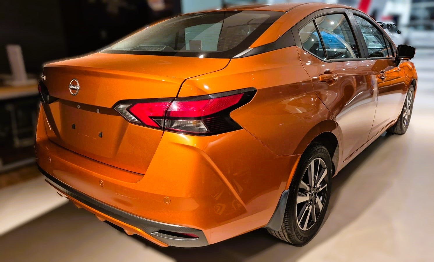 2024 Nissan VERSA 4P ADVANCE L41.6 AUT