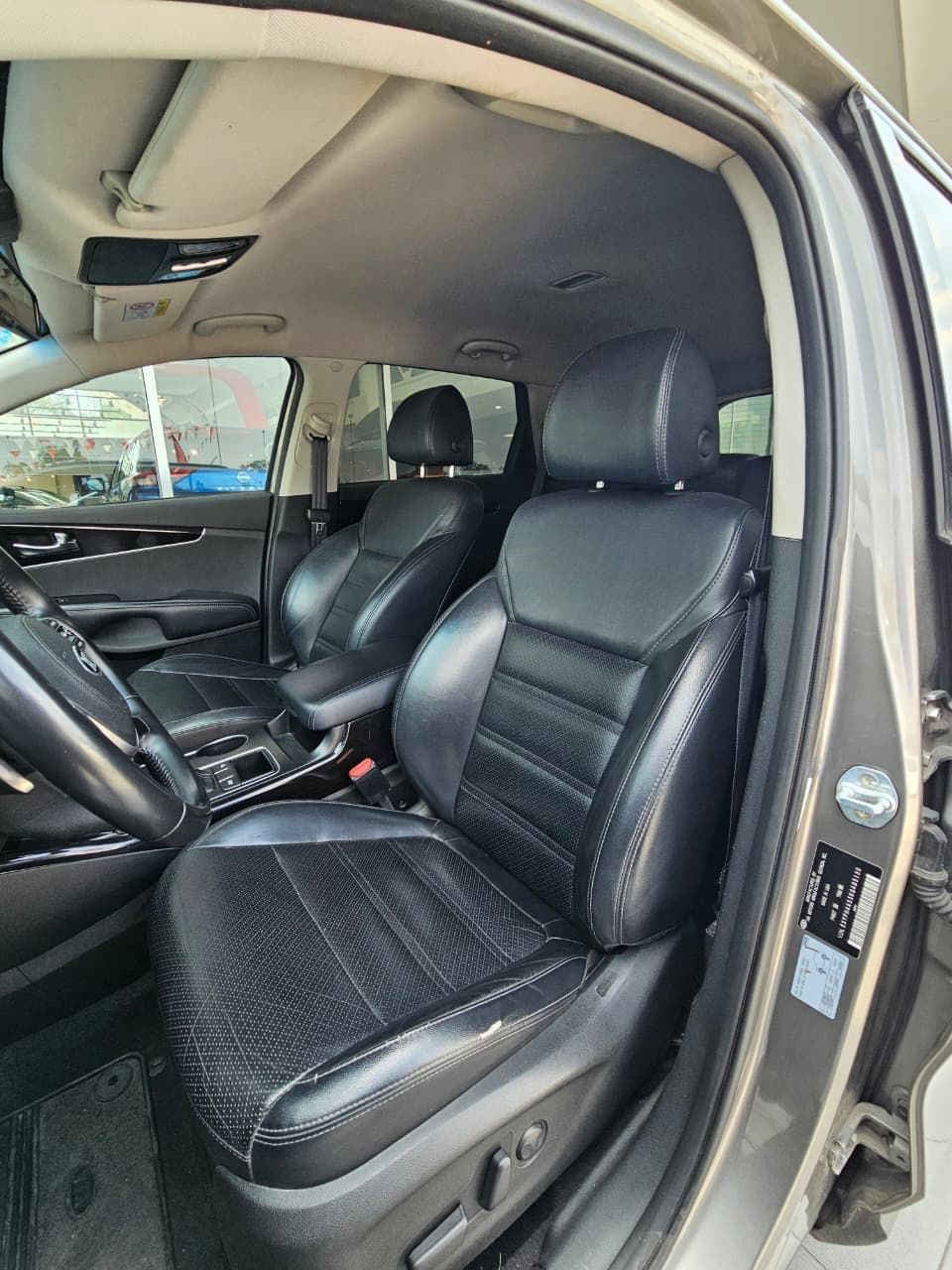 2019 Kia SORENTO 5 PTS EX V6 TA AAC PIEL 7 PAS RA-18