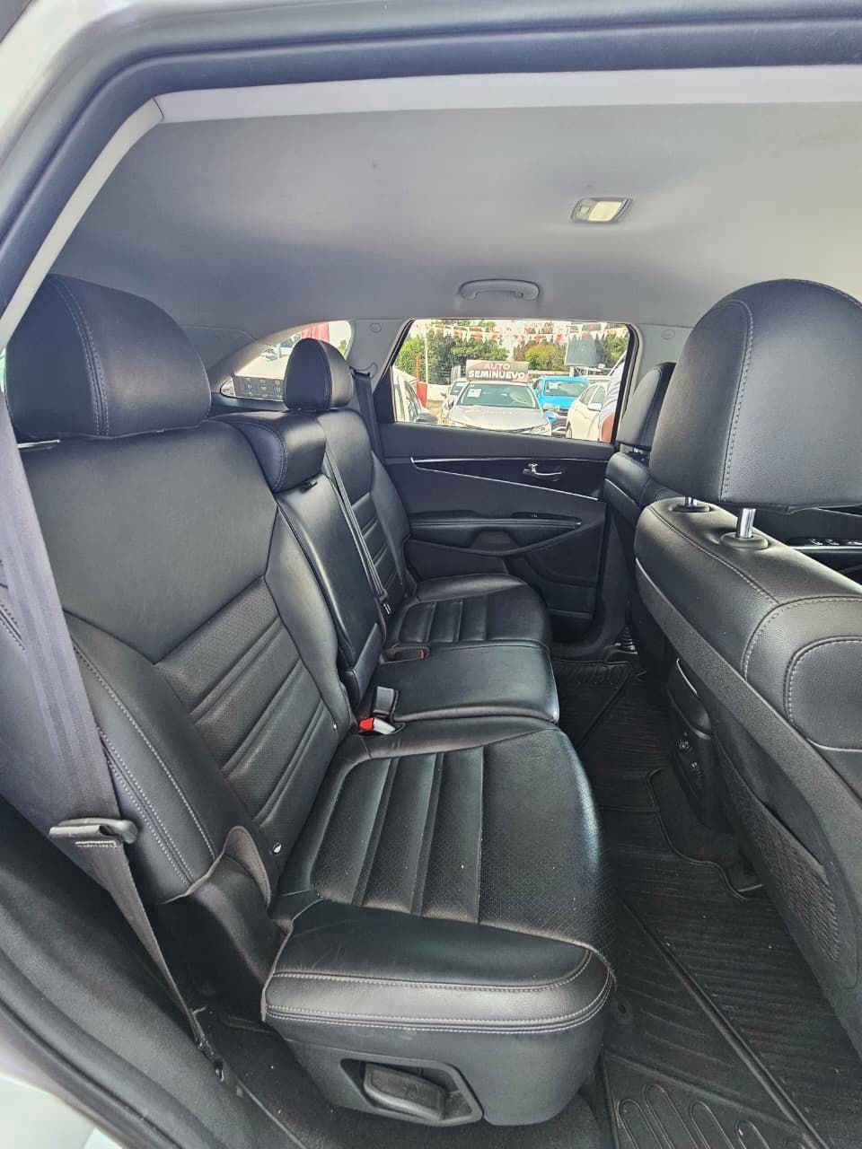 2019 Kia SORENTO 5 PTS EX V6 TA AAC PIEL 7 PAS RA-18