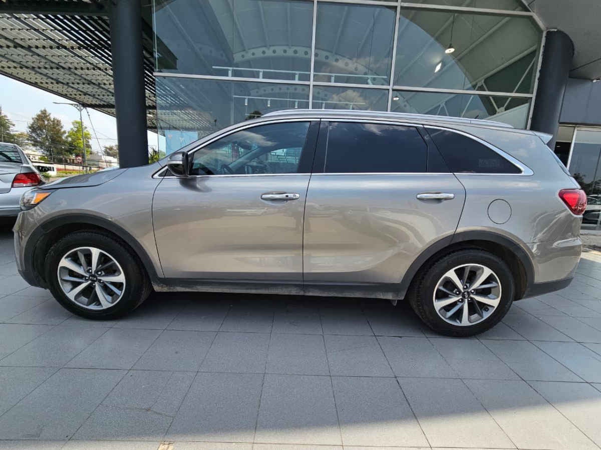 2019 Kia SORENTO 5 PTS EX V6 TA AAC PIEL 7 PAS RA-18
