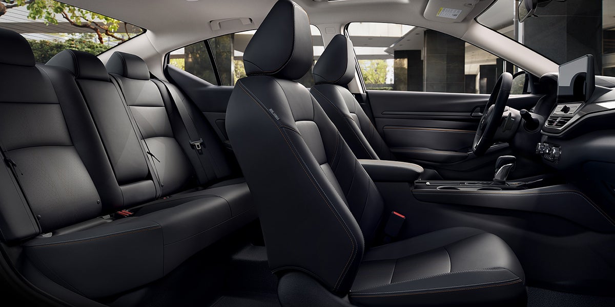 Nissan Altima Interior4